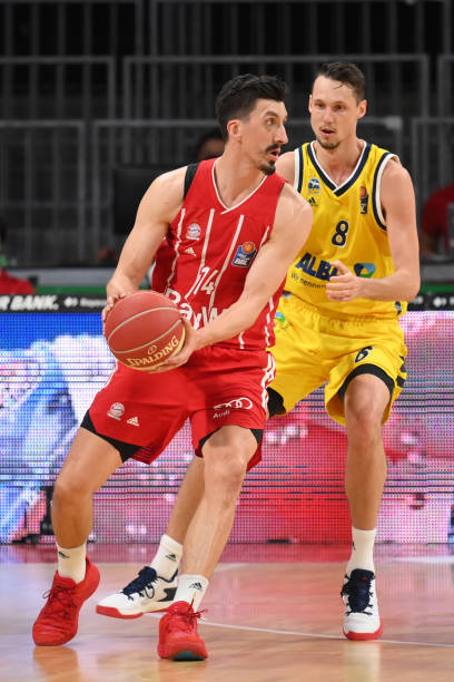 员的临场应 员的临场应